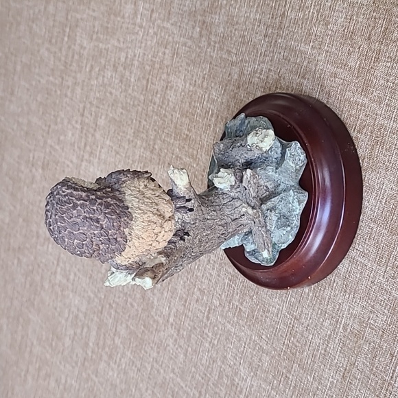 Cherison Spirit of the North Owl Figurine on Wooden Base - Picture 4 of 8